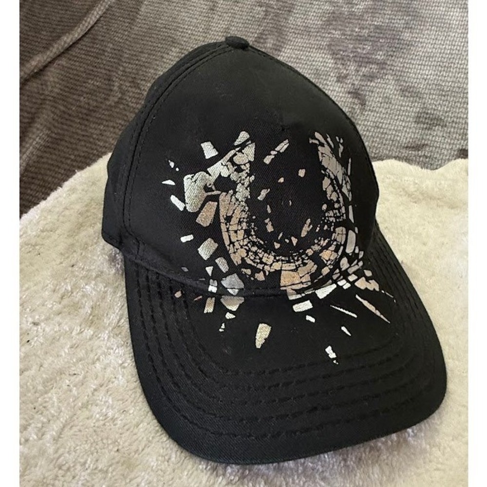 True Religion Black Silver Shattered Horseshoe Logo Baseball Cap Hat Adjustable